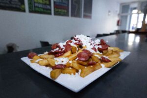 Salchipapas en Castellón y Oropesa del Mar